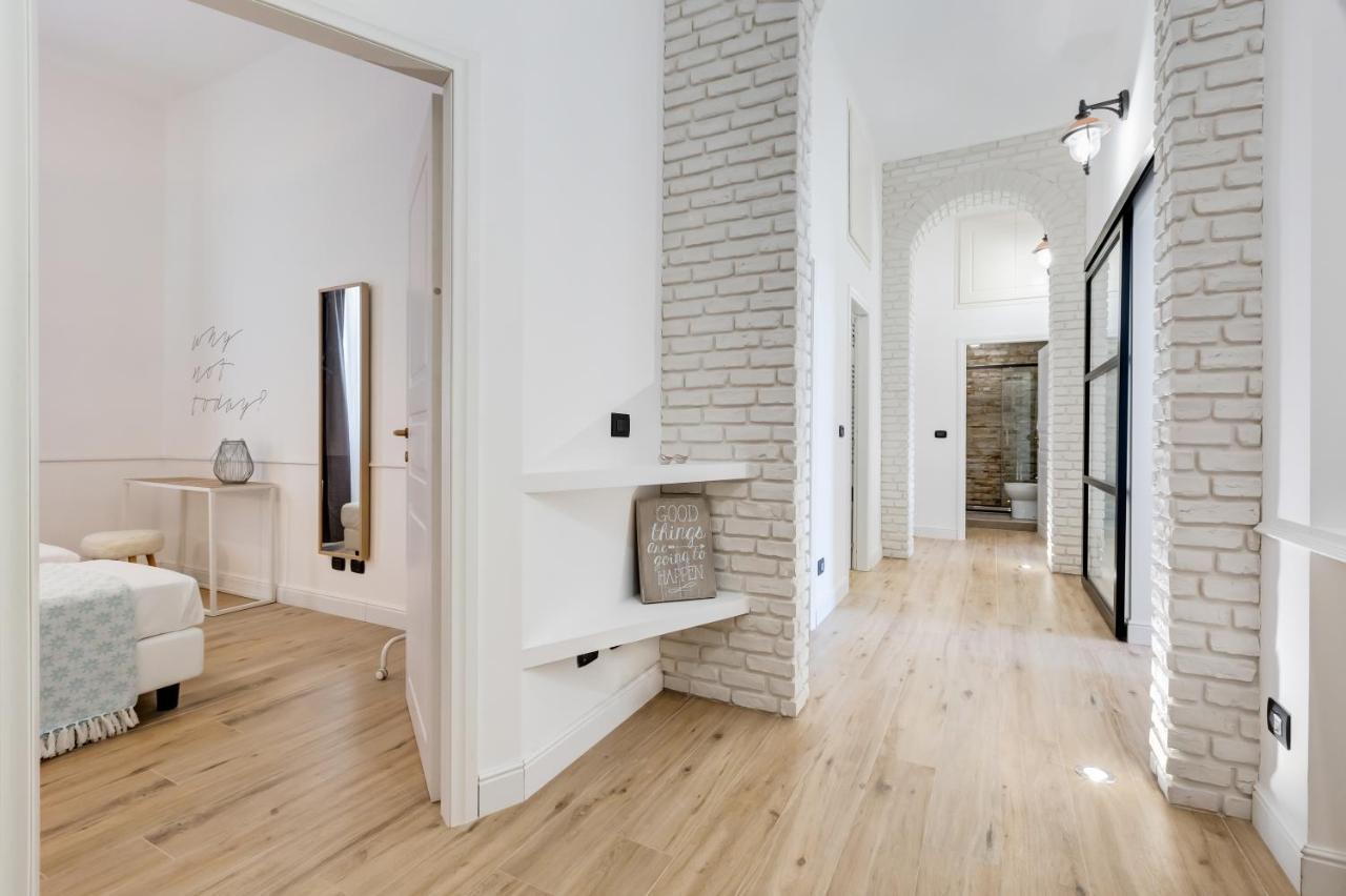 Bmga L Glam Industrial 3-Bed Apartment In Termini โรม ภายนอก รูปภาพ